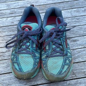 Brooks Cascadia 8 size 7 women’s trail runner